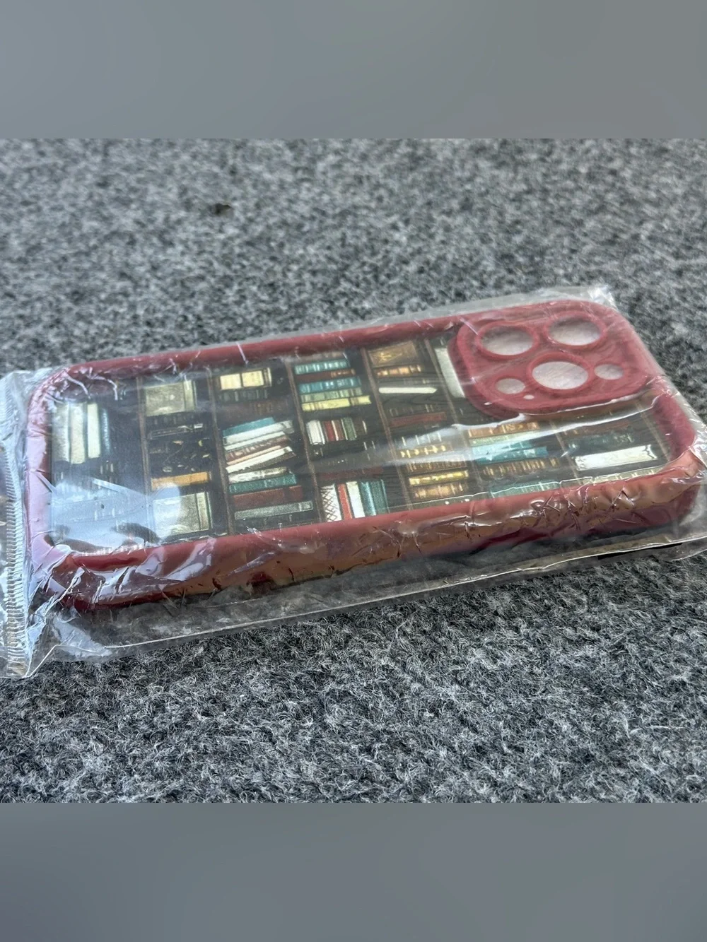 NWT iPhone 16 Pro Max Vintage Library Bookshelf Case